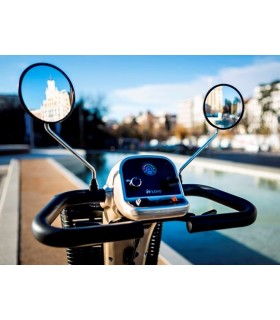 Adaptación de scooter para zurdos.