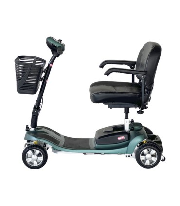 Partes desmontadas del scooter LUMA de Ayudas Dinámicas, listas para transportar en un vehículo.