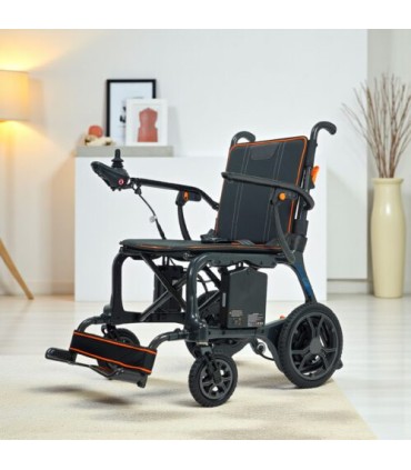 Silla de ruedas eléctrica ultraligera VERA, fabricada en fibra de carbono y magnesio.