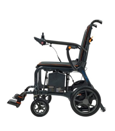 Silla de ruedas eléctrica ultraligera VERA, fabricada en fibra de carbono y magnesio.